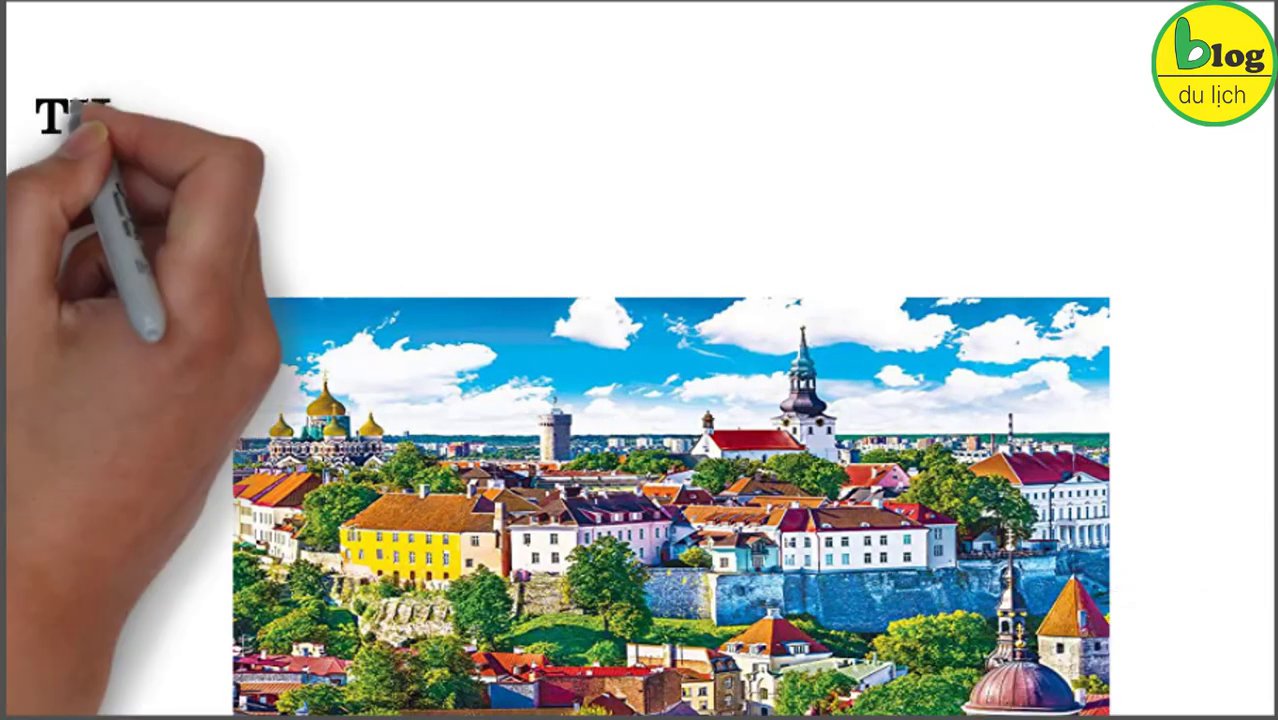 Khu phố cổ Tallinn với kiến trúc Trung Cổ đặc trưng và những con đường dành cho người đi bộ.