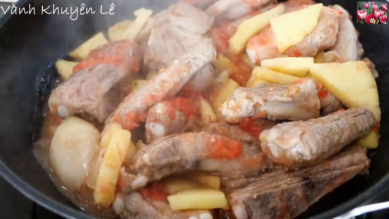 Phần sườn sụn tươi ngon, lý tưởng để ninh mềm.